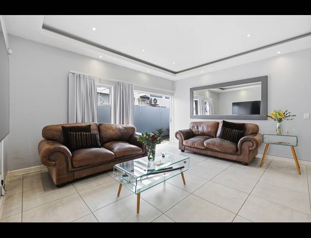 3 BEDROOM FREESTANDING FOR SALE IN SANDOWN